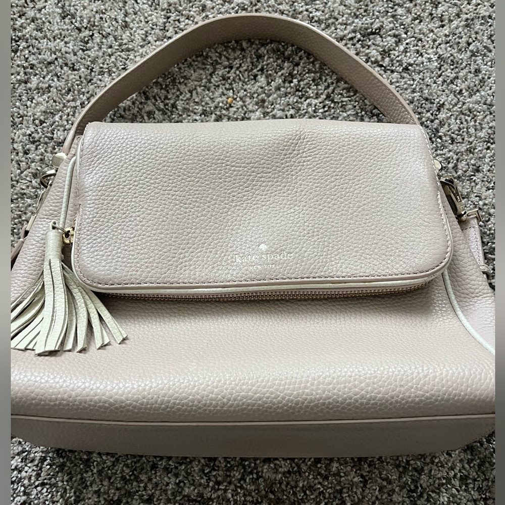 Beautiful tan/blush pebble leather Kate Spade